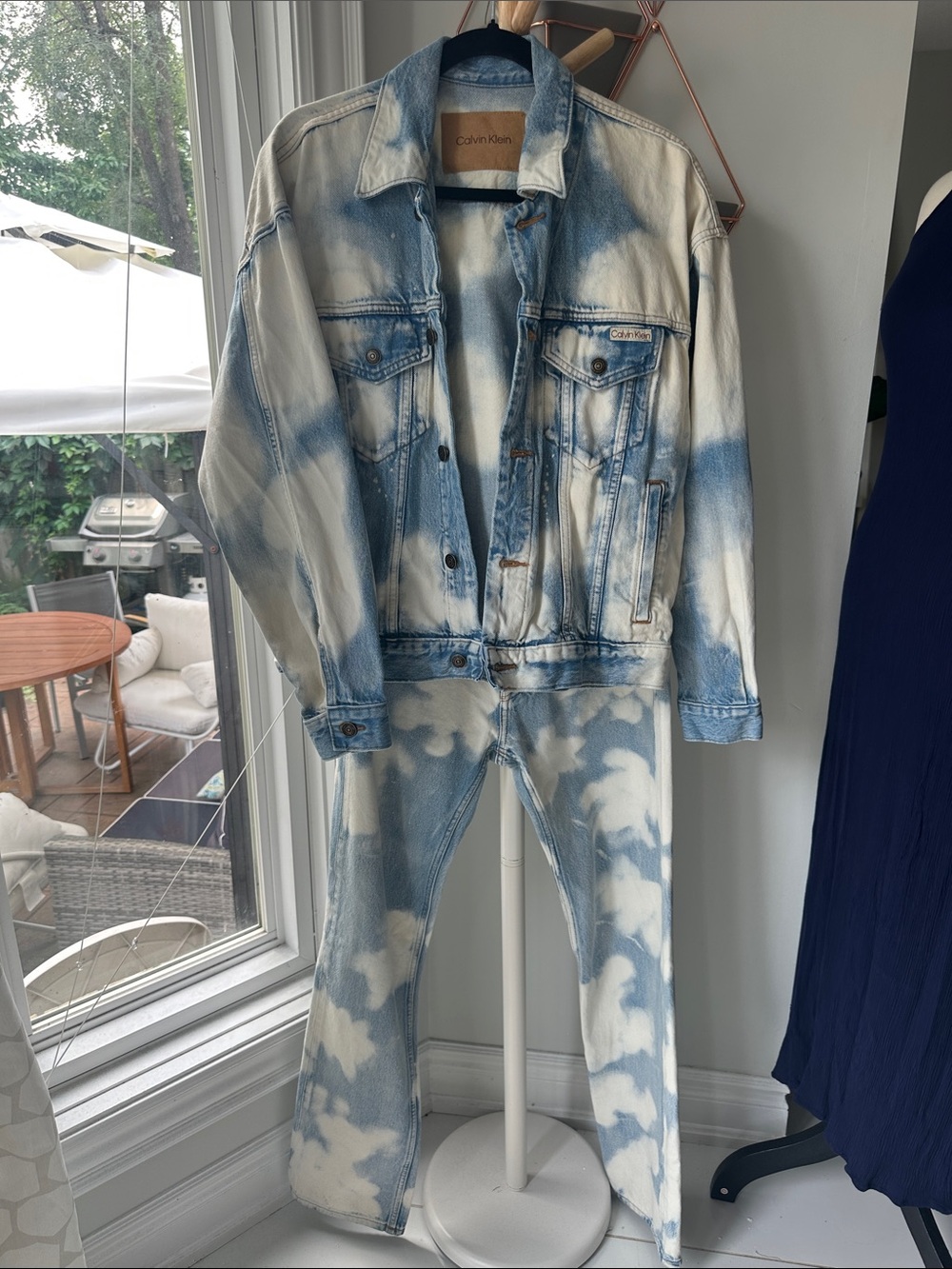 Calvin Klein Matching Set Men’s Blue White Cloud Tie-Dye Jeans Trucker Jacket XS